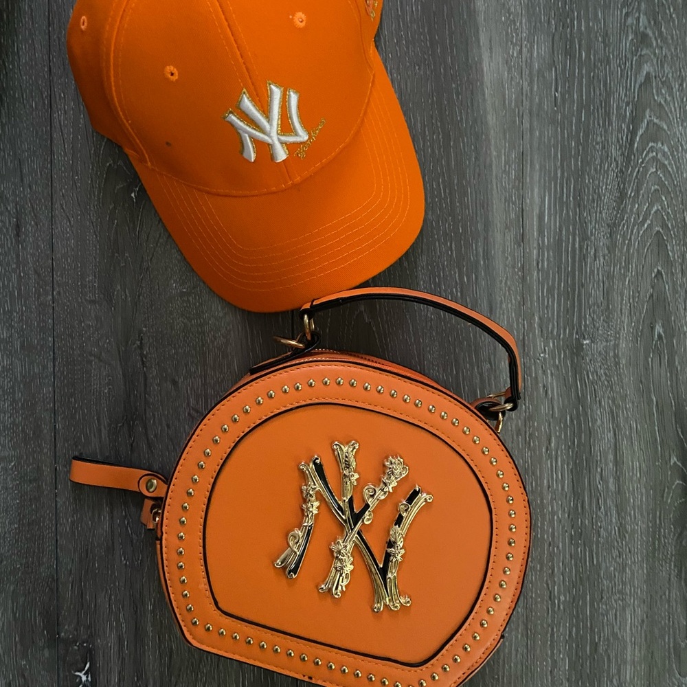SALE🚨, Orange NY bag and matching NY hat